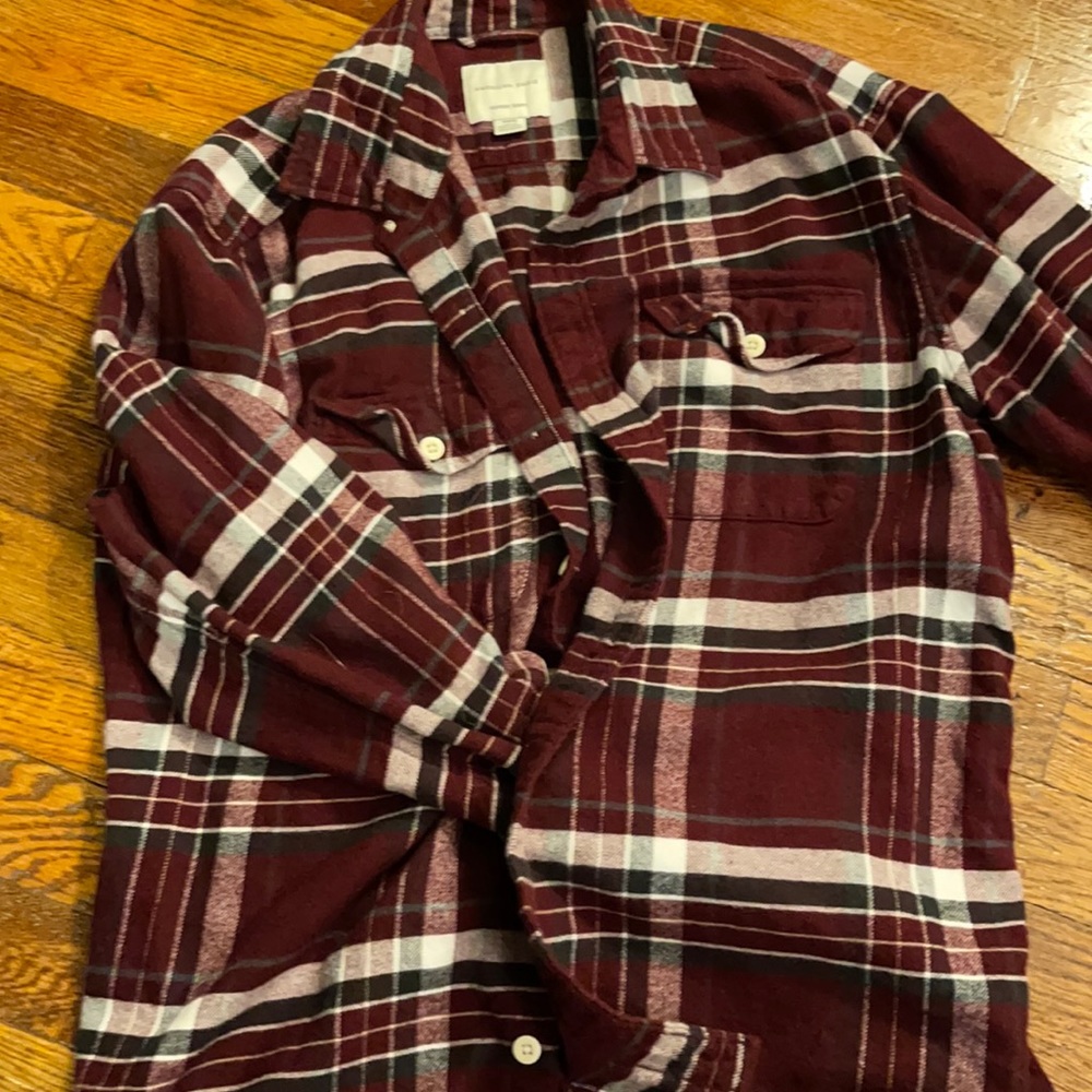 Men’s American Eagle Flannel Medium